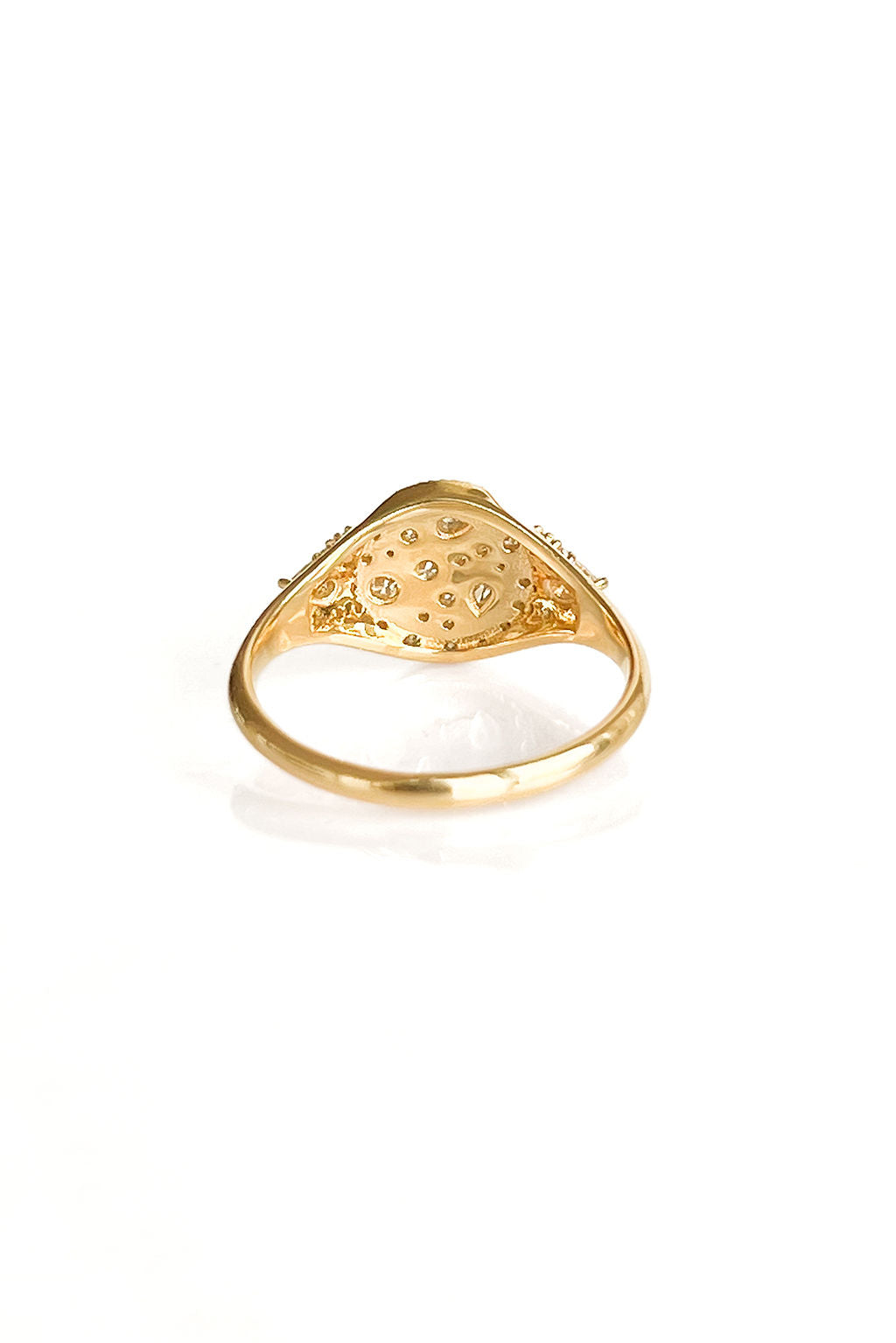 Sugar Signet 18K Gold Ring w. Diamonds