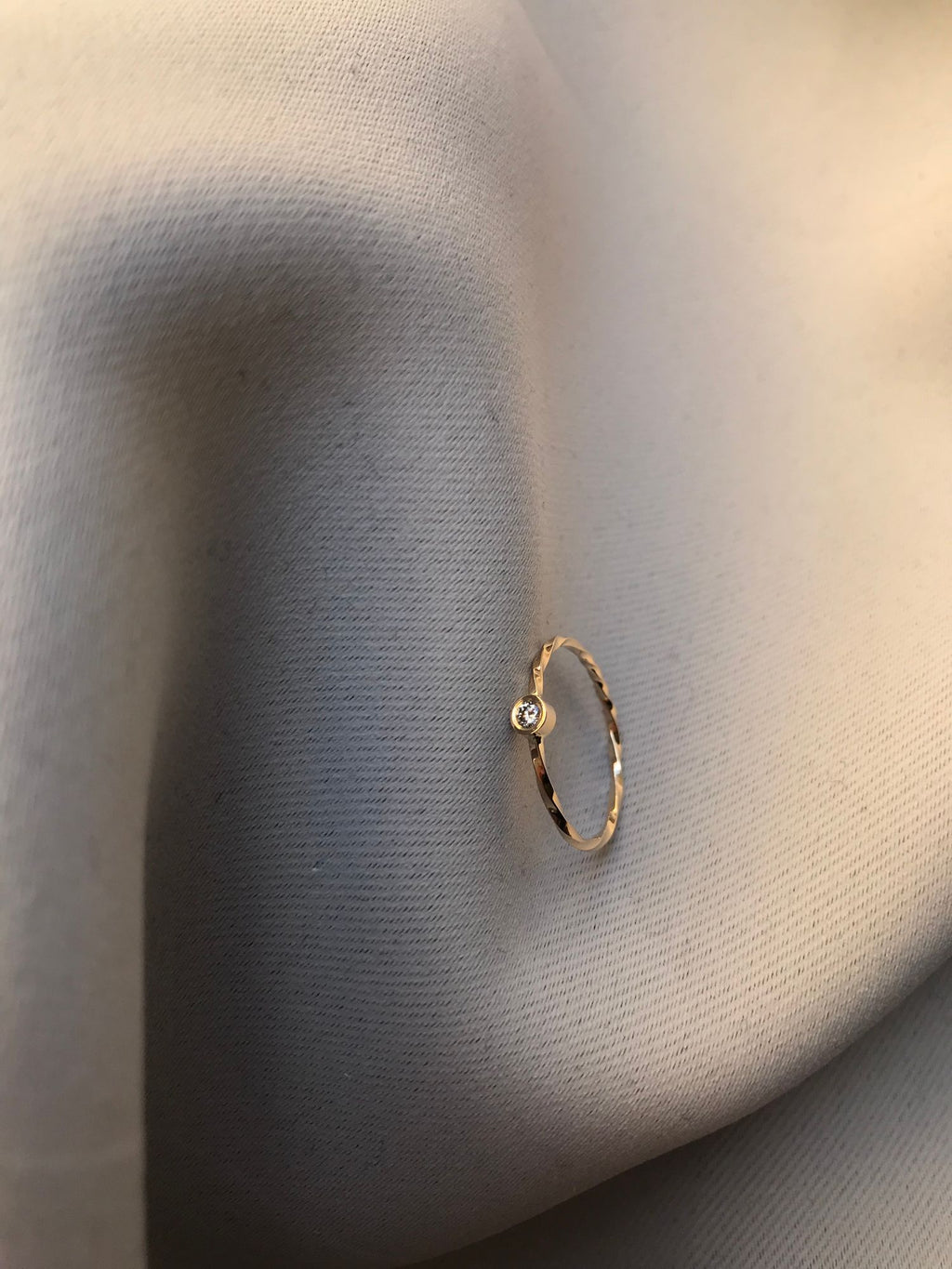 SUN 14K Gold Ring w. Diamond