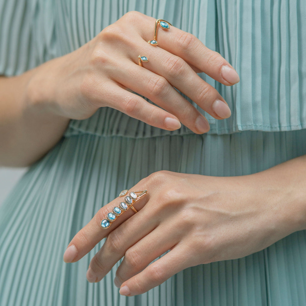 Swinging V 18K Rosegold Ring w. Topaz & Amethyst