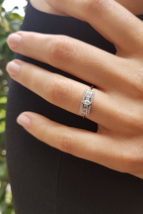 Second Wife Marquise Ring aus 18K Rosegold & Weißgold I Diamanten