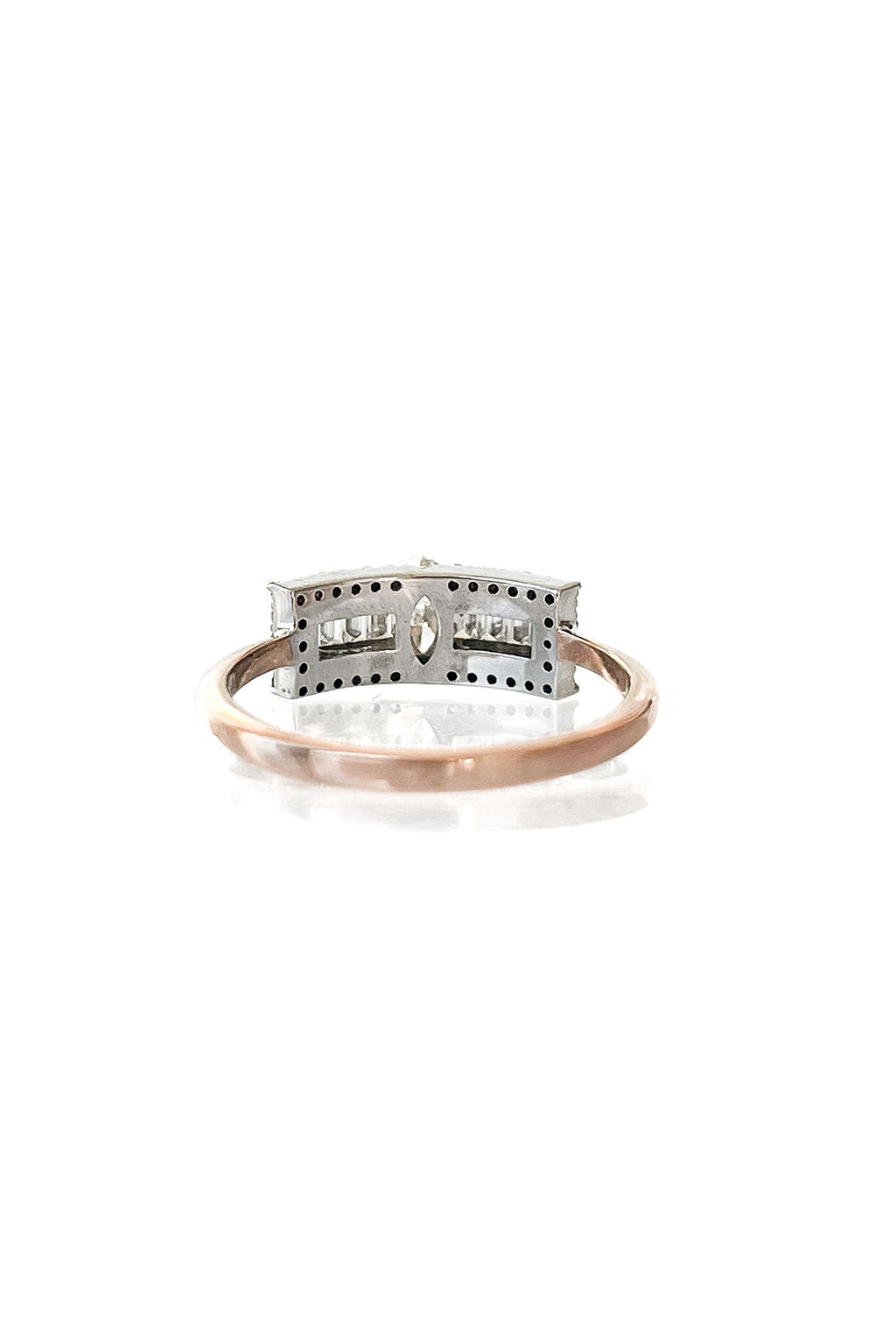 Second Wife Marquise 18K Rosegold & Whitegold Ring w. Diamonds