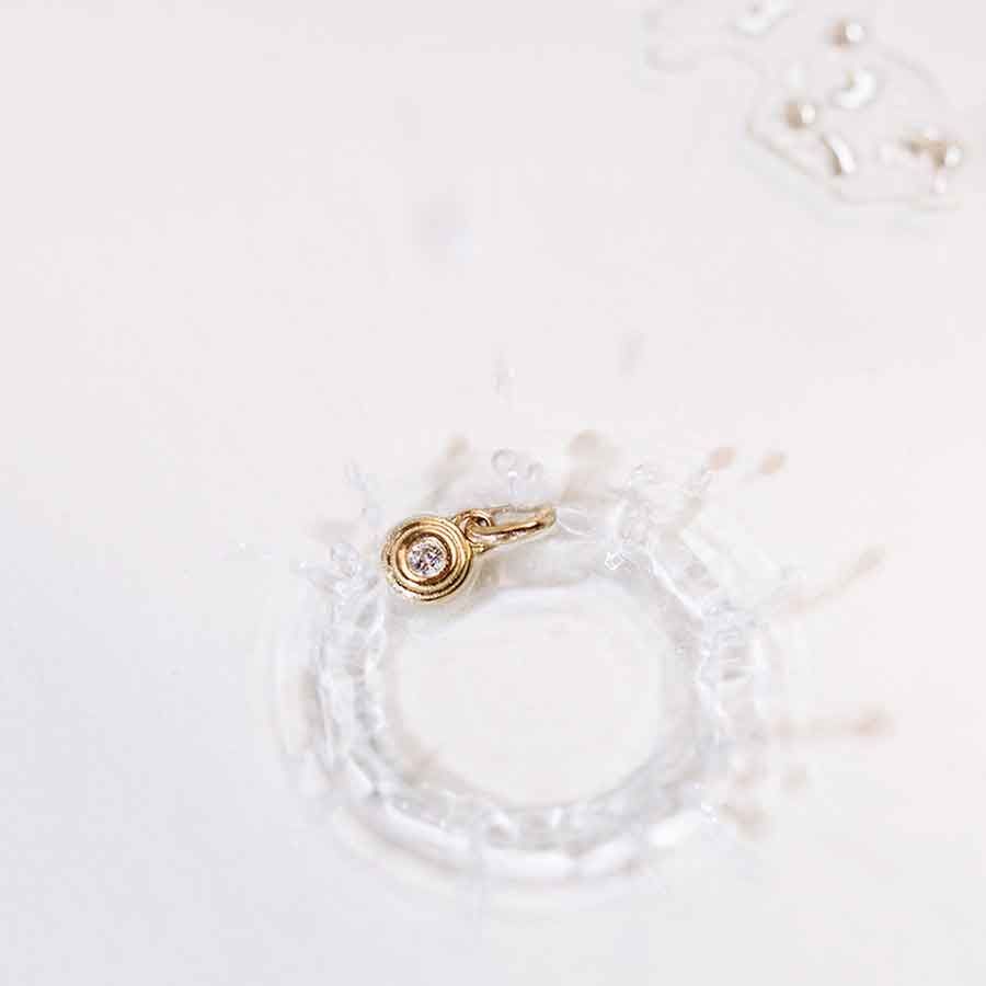 Drops of Memories 18K Gold Pendant w. Lab-Grown Diamond