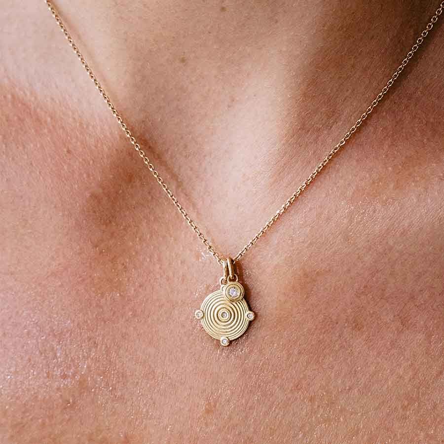 Memories of the Sea 18K Gold Pendant w. Lab-Grown Diamonds