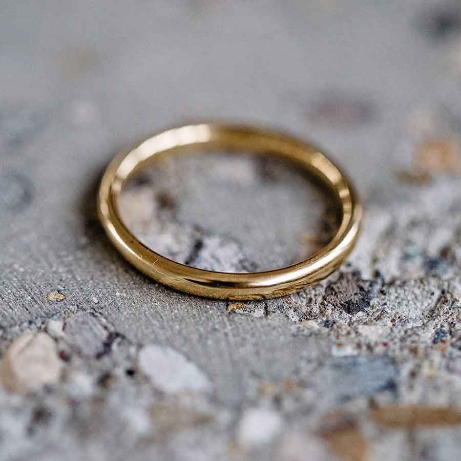 The Bold Essential 18K Gold Ring