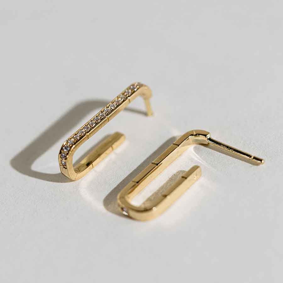 Wilderness 18K Gold Earrings w. Lab-Grown Diamond