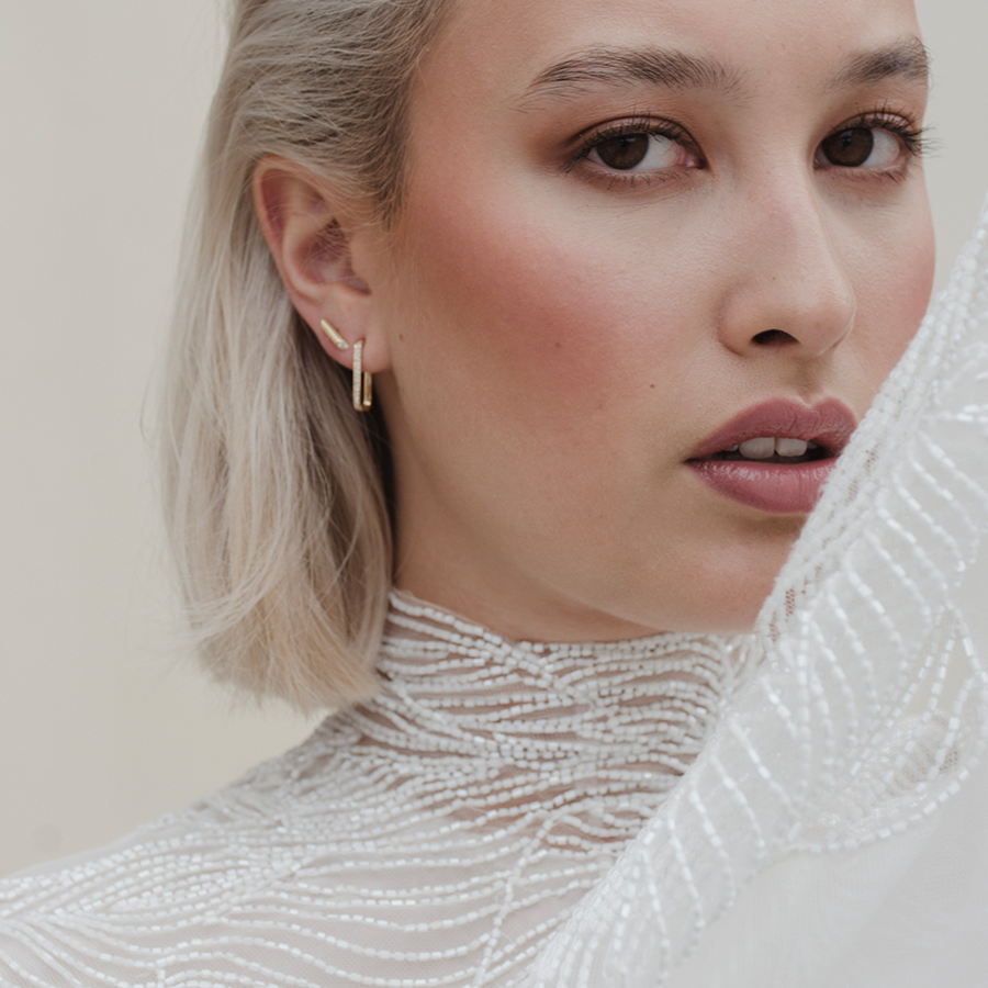 Wilderness 18K Gold Earrings w. Lab-Grown Diamond