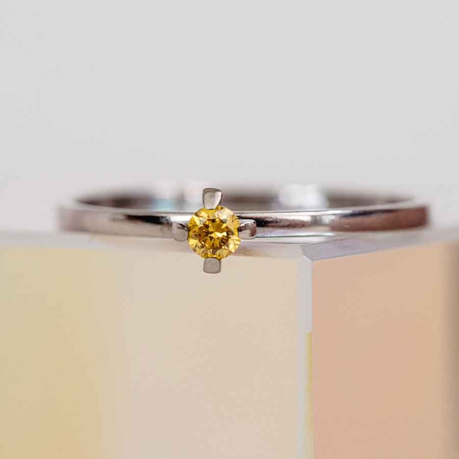 ReMind mini Solitaire 18K Gold or Whitegold Ring w. Lab-Grown Diamond