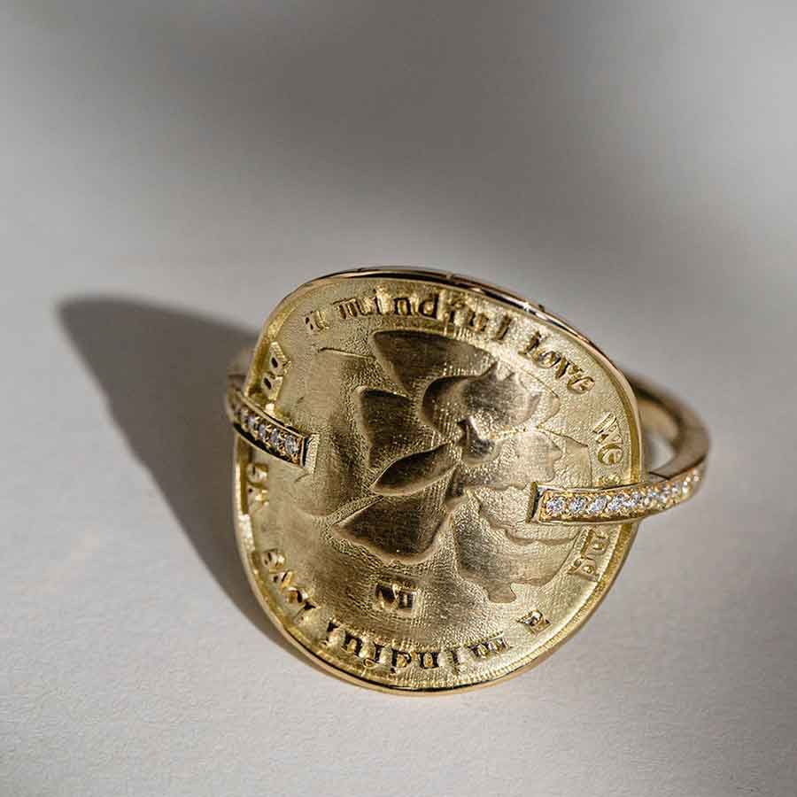 Wild Flowers 18K Gold Ring w. Lab-Grown Diamonds