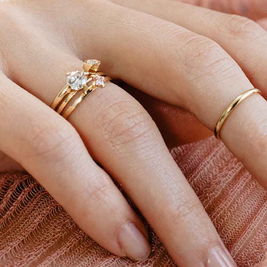 Sunray 18K Gold Ring w. Lab-Grown Diamond