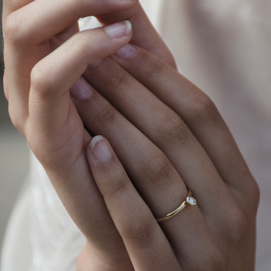 Sunray 18K Gold Ring w. Lab-Grown Diamond