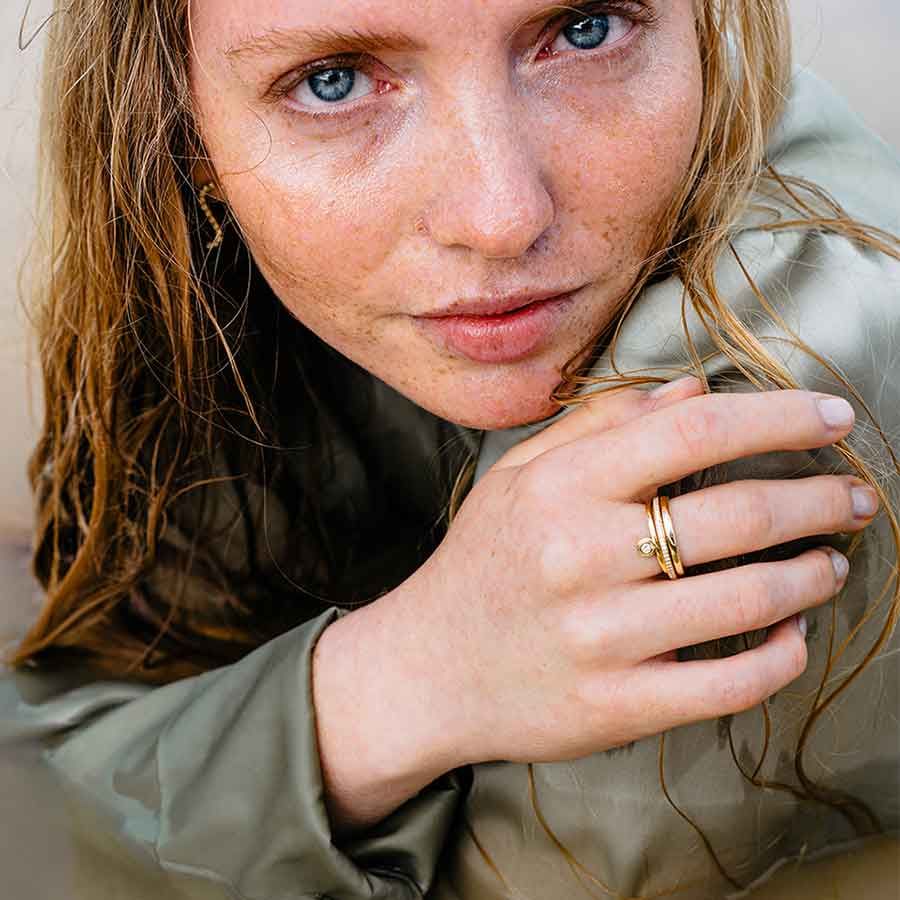 Drops of Memories 18K Gold Ring w. Lab-Grown Diamond