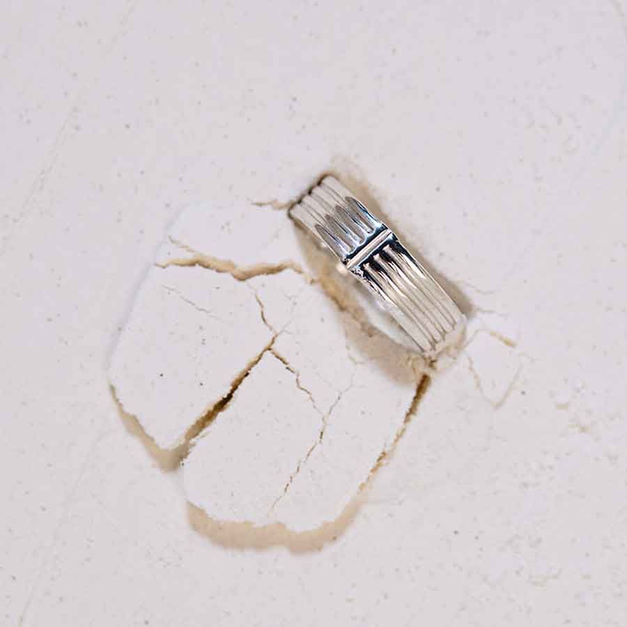 Essential Lines Sølv Ring