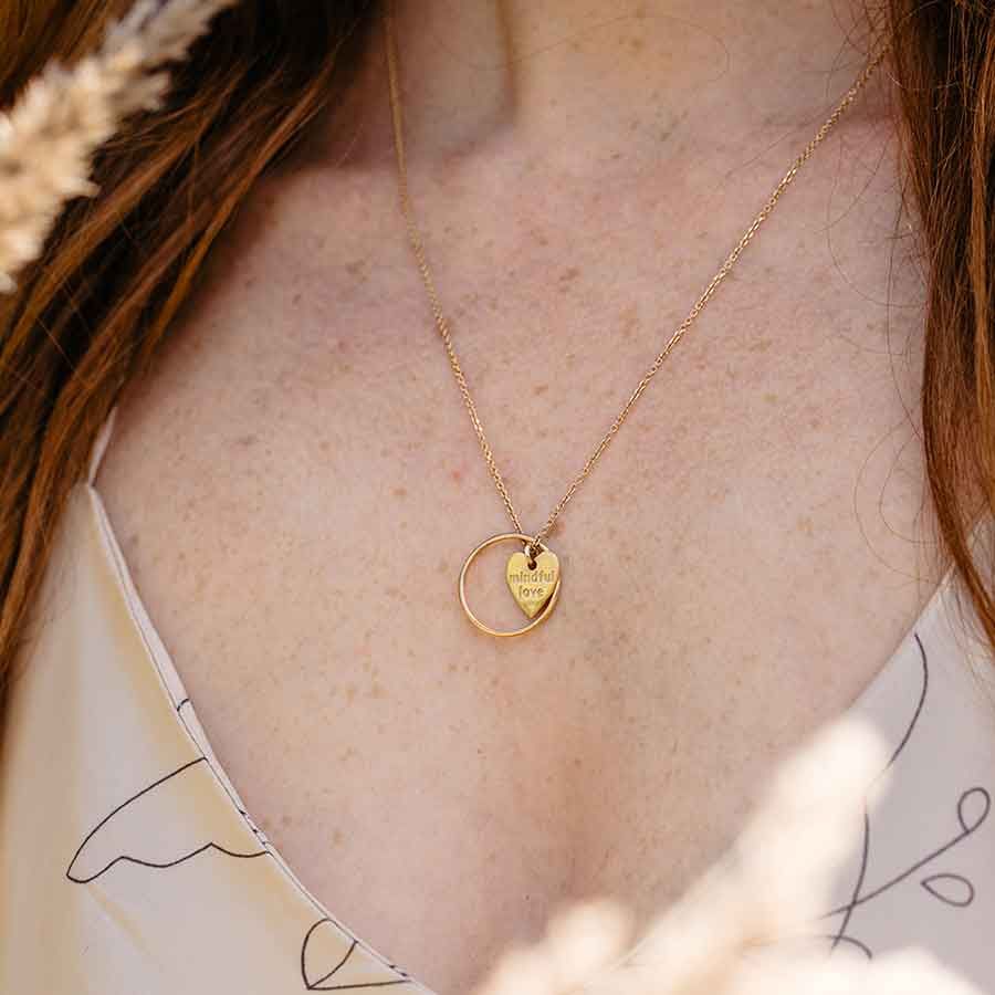 The Essential 18K Gold or Whitegold Ring