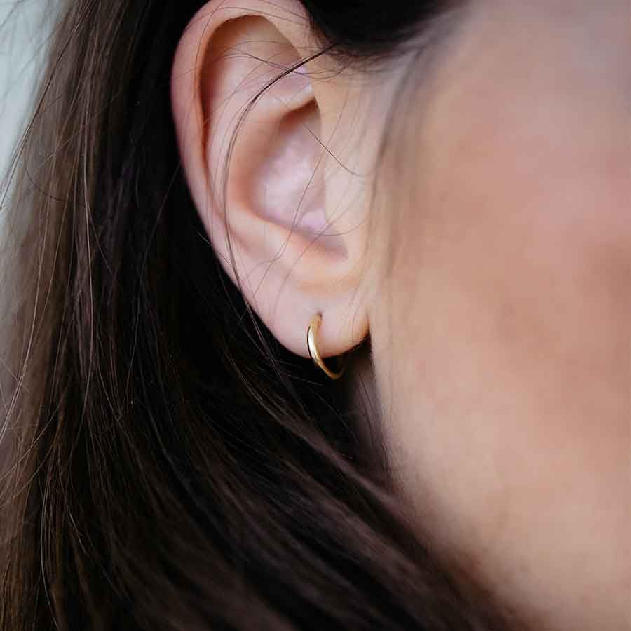The Essential 18K Gold Hoops