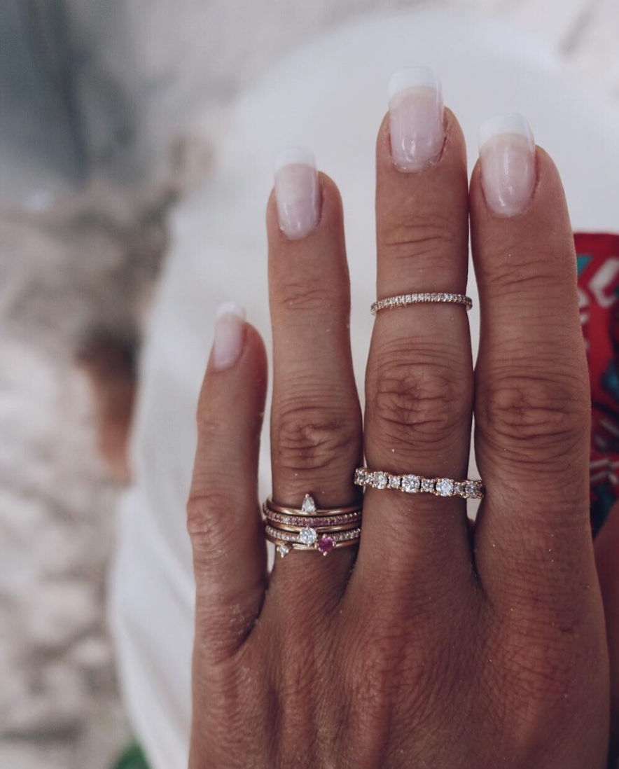 Not So Tiny 18K Gold, Whitegold or Rosegold Ring w. Diamond