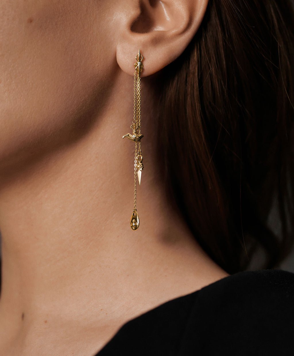 Diamond Dorje 18K Gold Studs w. Diamond