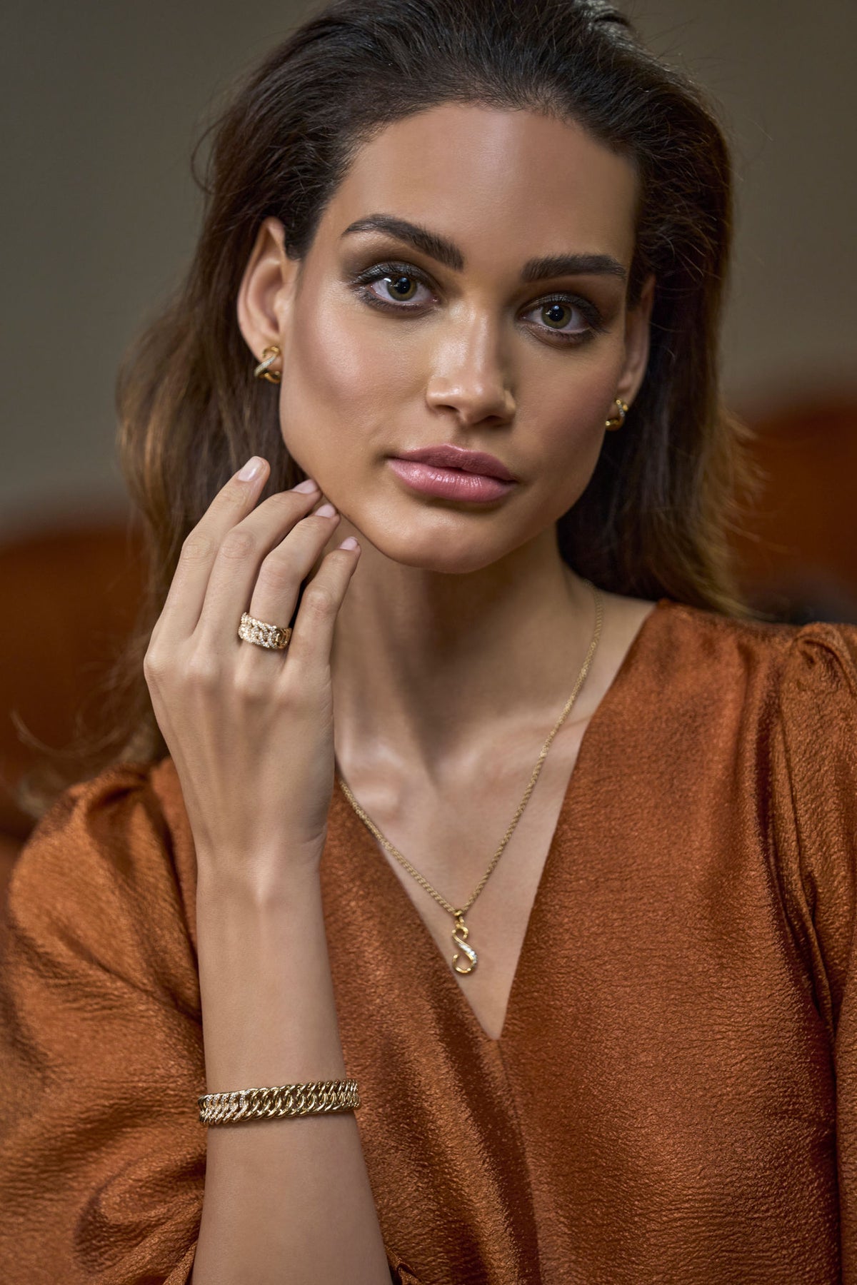 Sitana Anhänger aus 18K Weißgold mit 11 Diamanten