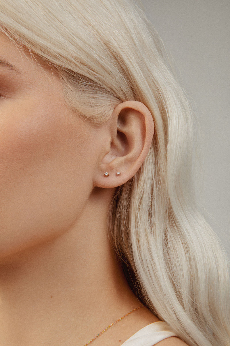 Solitaire Piercing 18K Rose Gold Earring w. Lab-Grown Diamonds