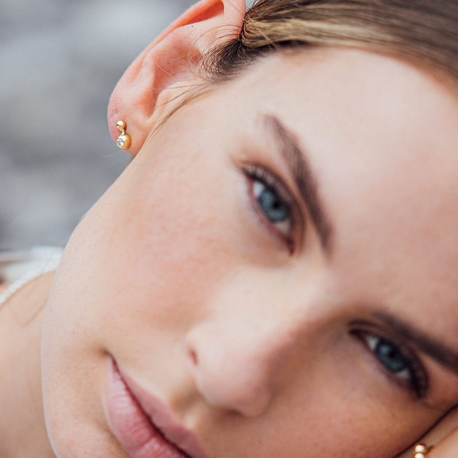 Sphere 18K Gold Earrings w. Lab-Grown Diamonds