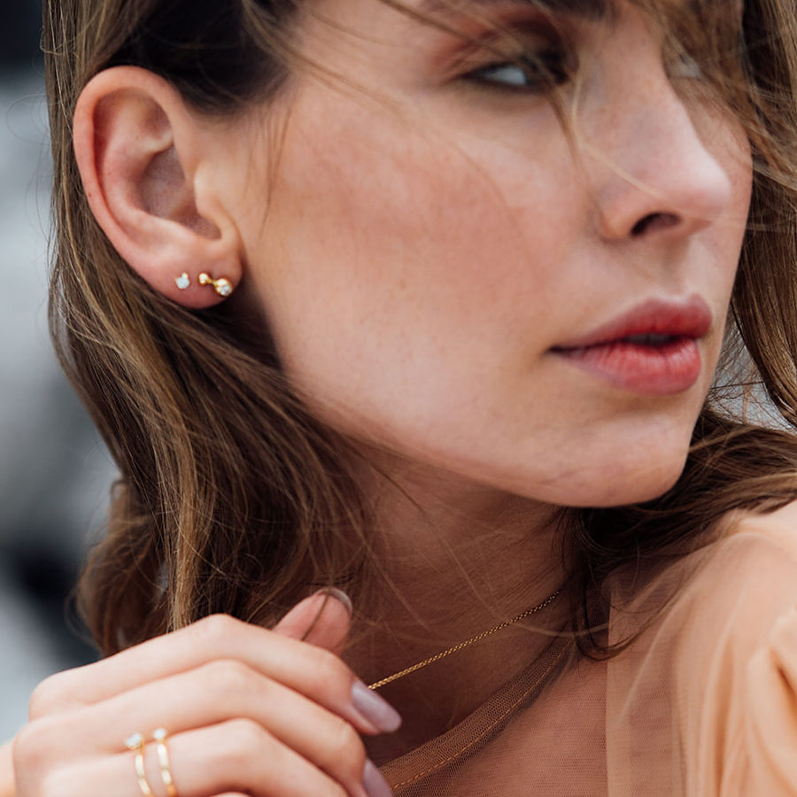 Sphere 18K Gold Earrings w. Lab-Grown Diamonds