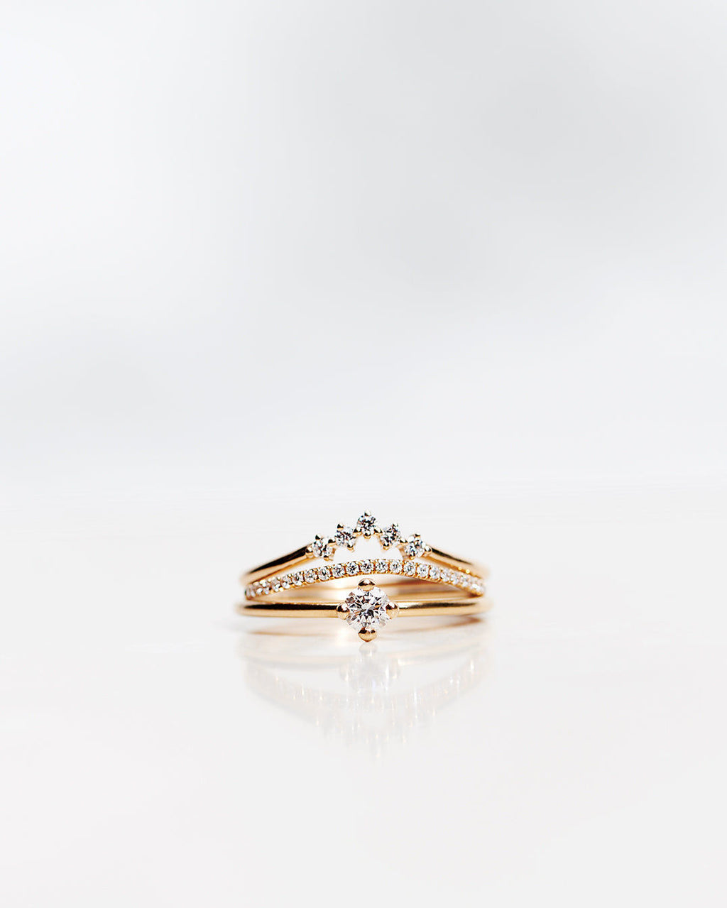 Jade Petite Wave Halv 18K Guld, Hvidguld eller Rosaguld Ring m. Diamanter