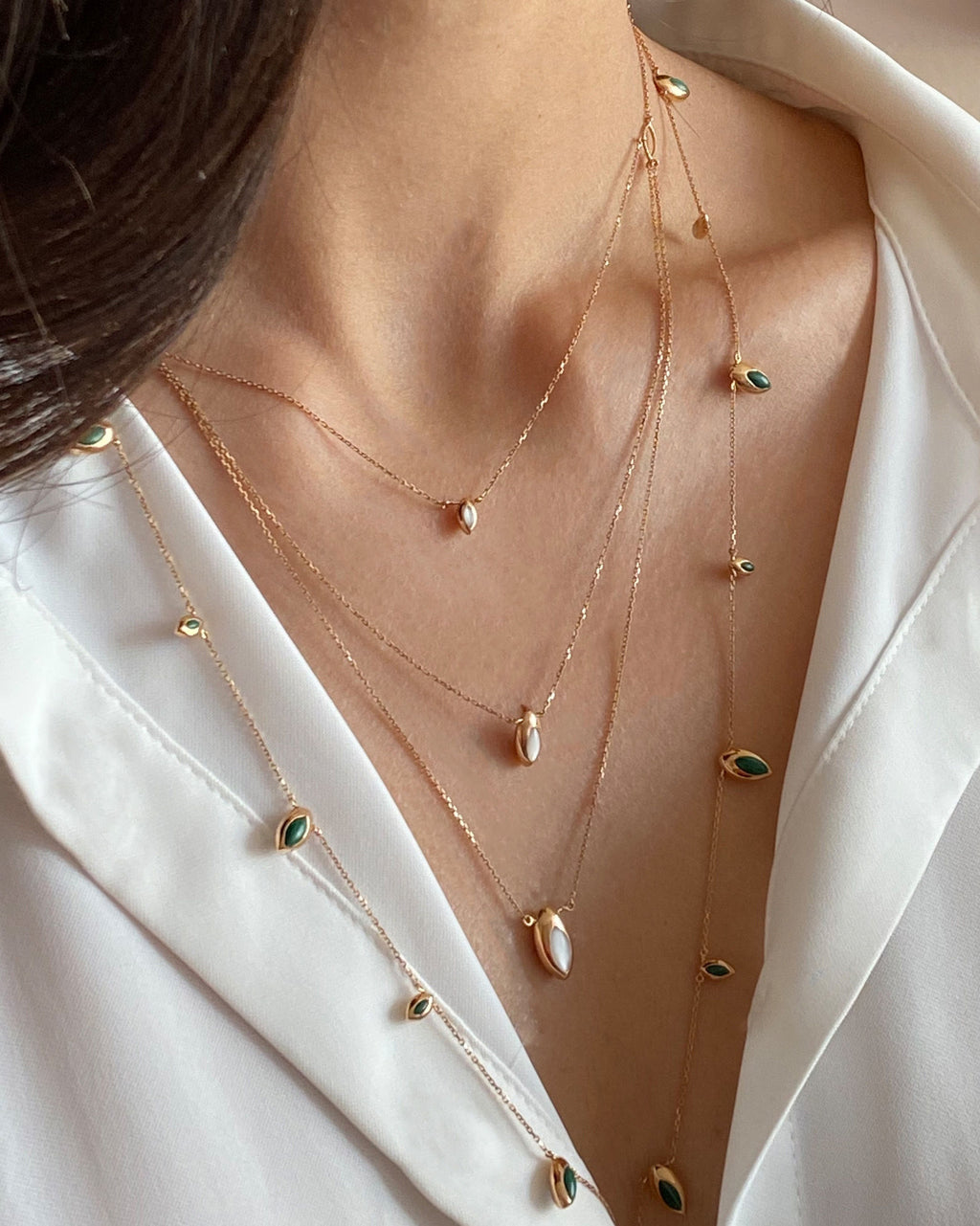 Long Swinging Chain 18K Rosegold Necklace w. Malachite & Pearl