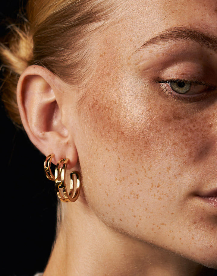 The Gasp Small 18K Gold Earring