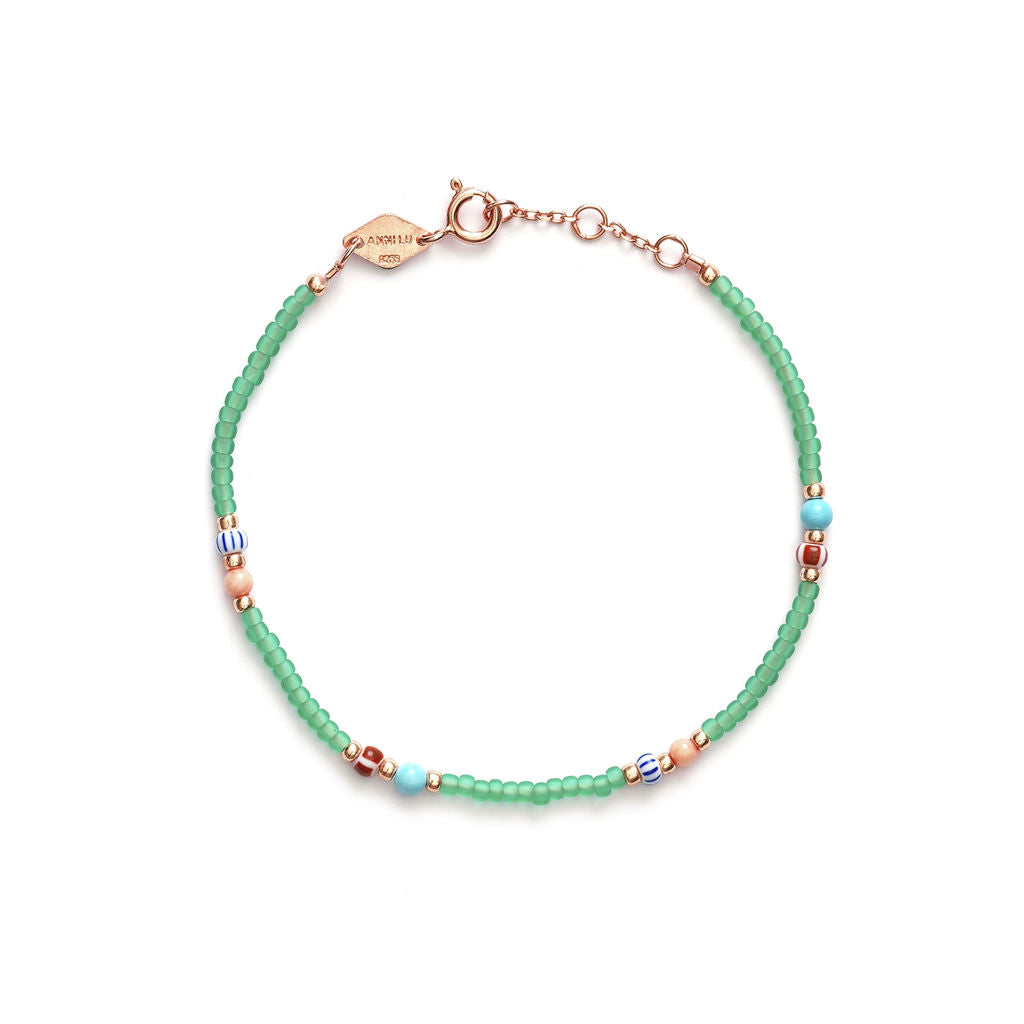 Soho Forgyldt Armbånd m. Grønne Glasperler