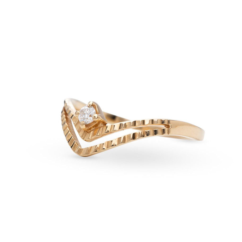 Zarrin 14K Gold Ring w. Diamond