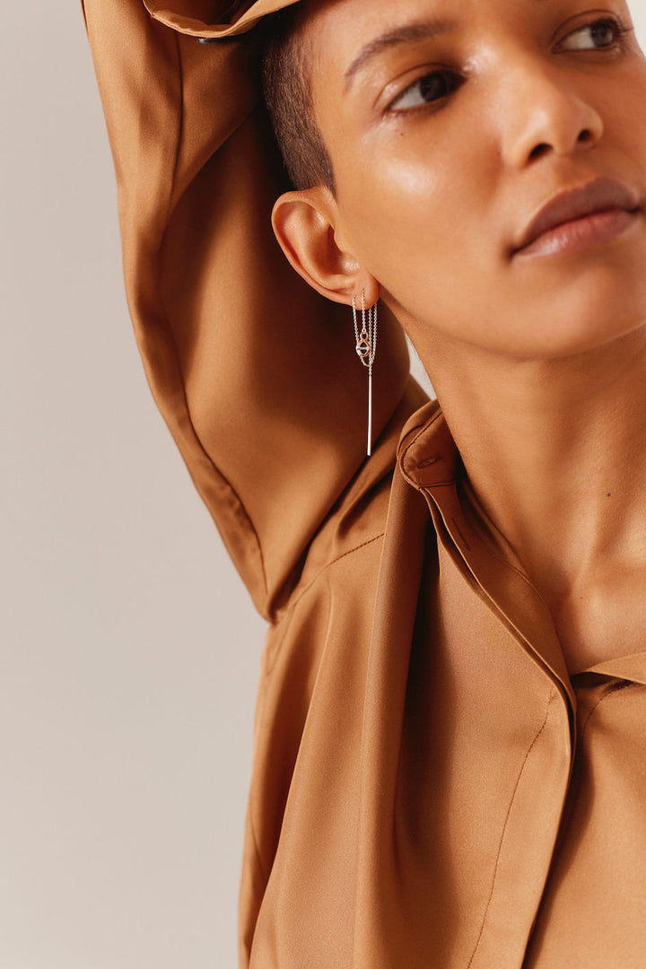 The Sky Silver Earring w. Diamond