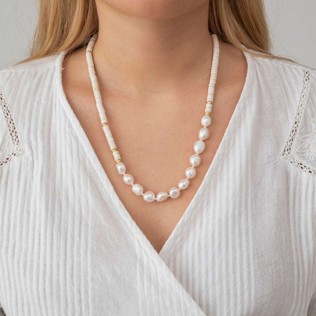 The Nomad Gold Plated Necklace w. Cream Beads & Pearls