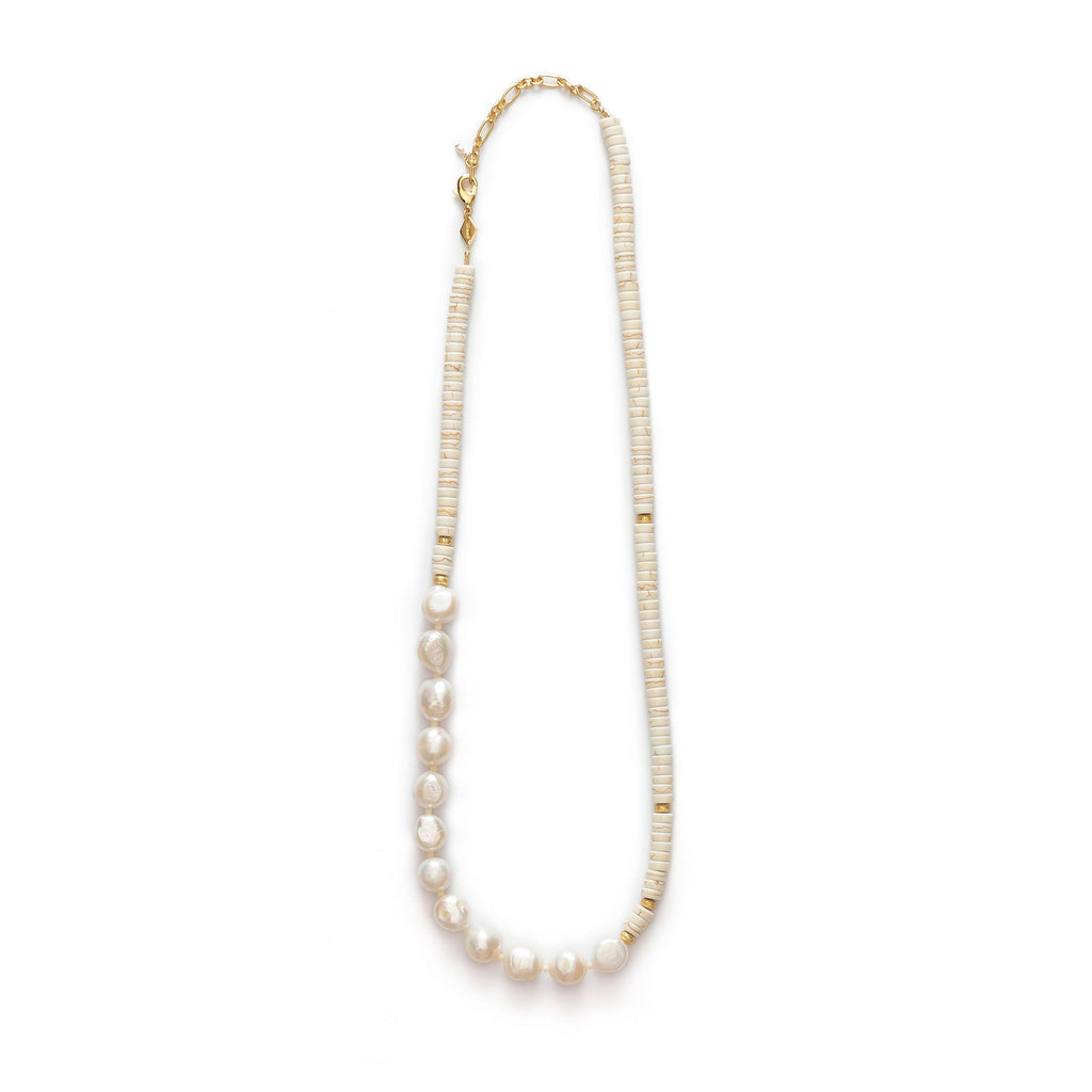 The Nomad Gold Plated Necklace w. Cream Beads & Pearls