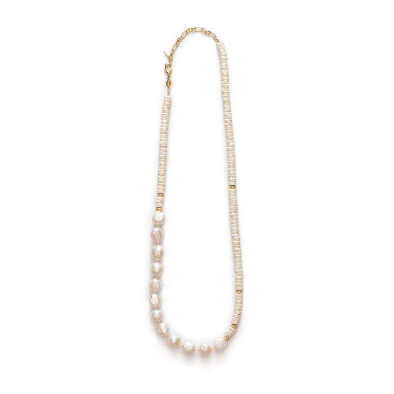 The Nomad Gold Plated Necklace w. Cream Beads & Pearls