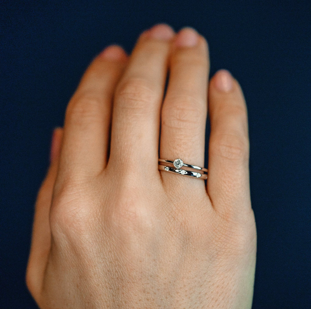 The Classic Bezel - 18K Whitegold / 48