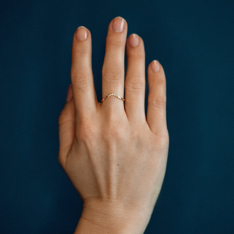 The Curved Mini Ring