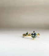 ReMind mini Solitaire 18K Gold Ring w. Green Lab-Grown Diamond