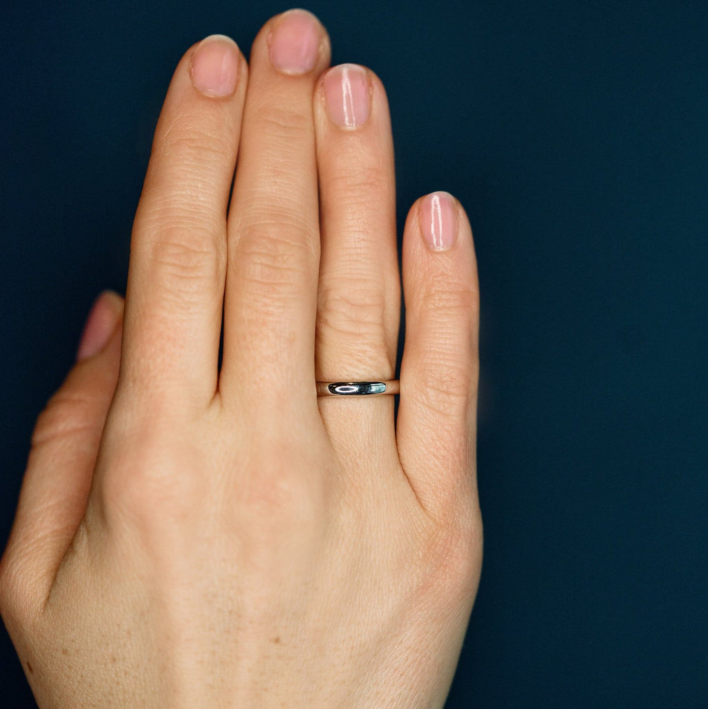 Den rene 2,5 mm 18K Guld, Whitegold eller Rosaguld Ring