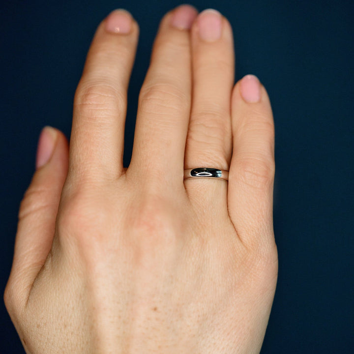 The Pure 3.5 mm 18K Gold, Whitegold or Rosegold Ring