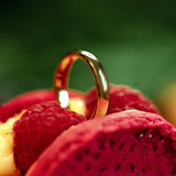 The Pure 6 mm 18K Gold, Whitegold or Rosegold Ring