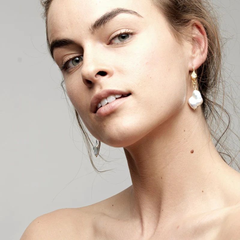 Ula Gold Plated Earrings w. Pearls