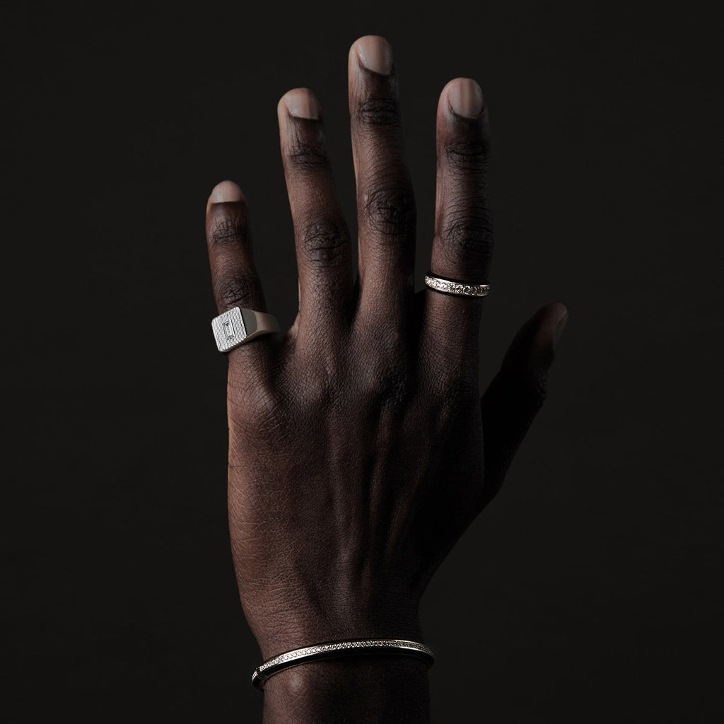 Eternity 14K Gold Signet Ring w. Lab-Grown Diamond