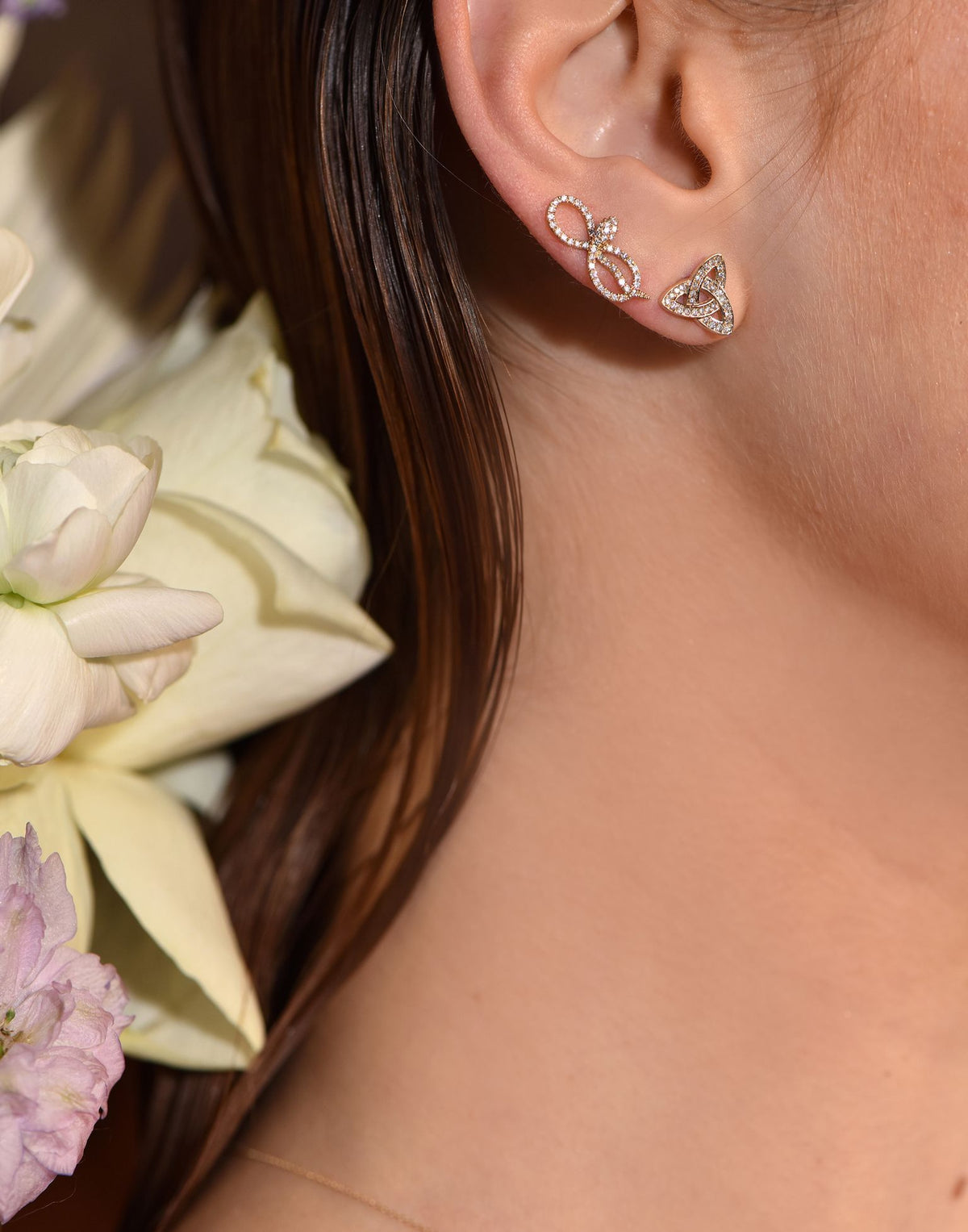 Eternity Serpent Single 14K Gold Stud w. Diamonds
