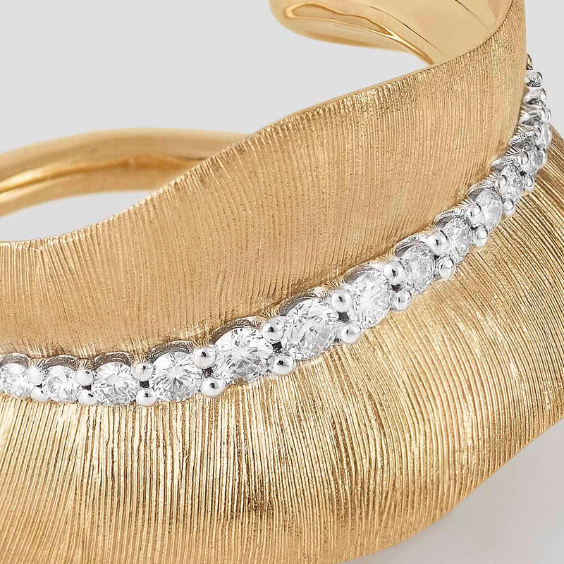 Medium Leaves 18K Gold Ring w. Diamonds