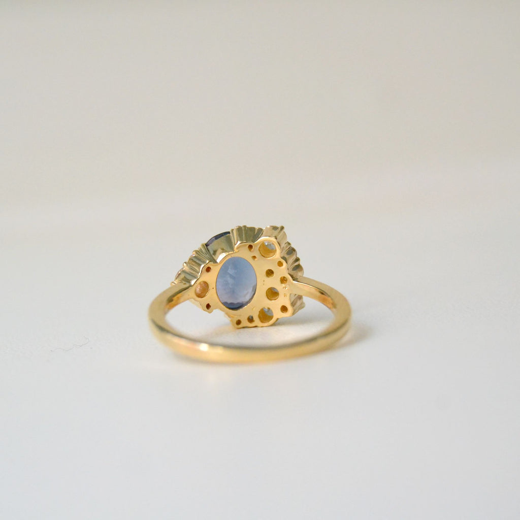 Nil Pokura 18K Gold Ring w. Spinel & Diamonds
