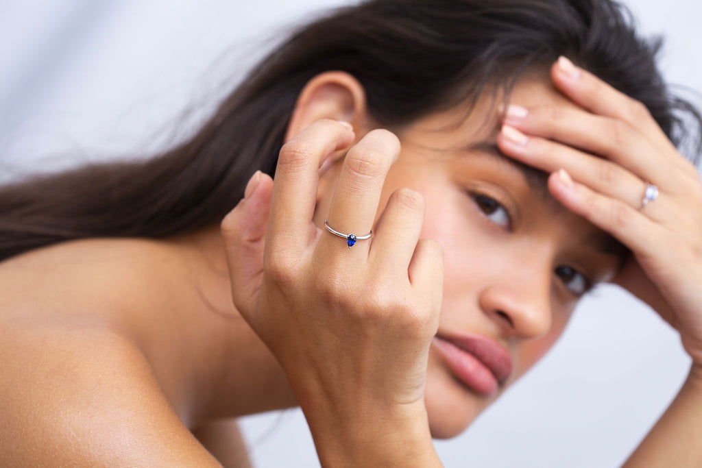 Nil Ekala 18K Whitegold Ring w. Sapphire