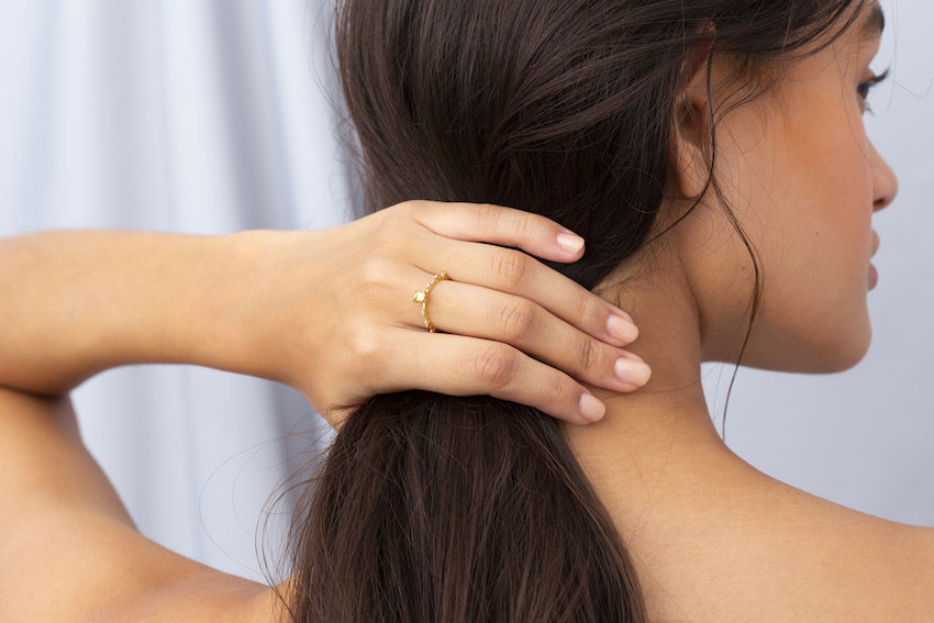 Sanré 18K Gold Ring w. Diamond & Sapphire