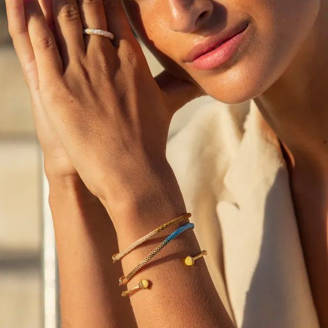 Nature Armreif aus 18K Gold I Bernstein