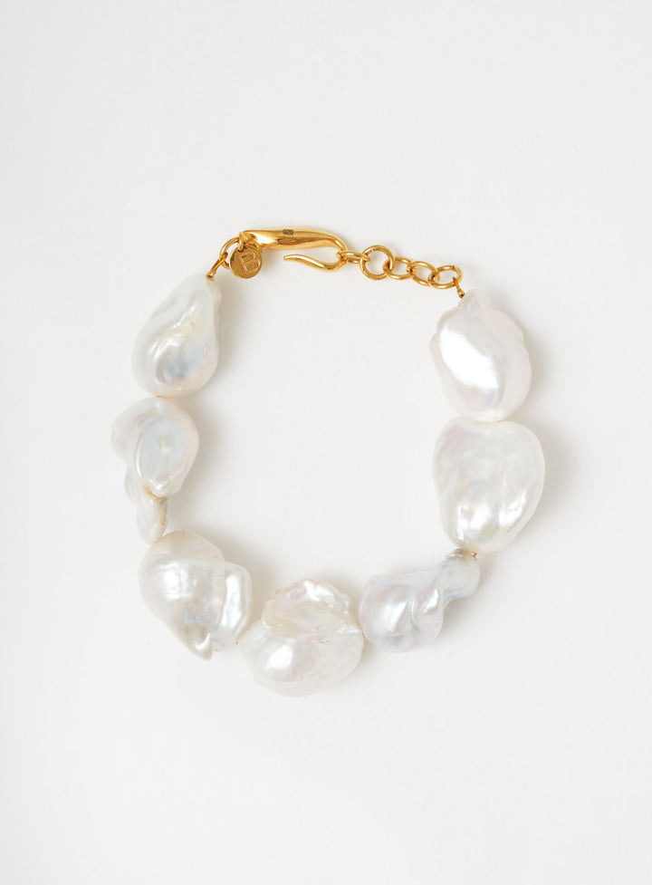 Giant pearl 14K Gold Plated Bracelet w. Pearls