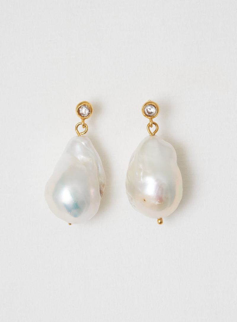 Giant pearl 14K Gold Plated Earrings w. Zirconia & Pearl