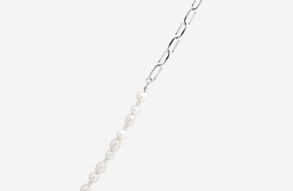 IX Uniqio Pearl  Necklace